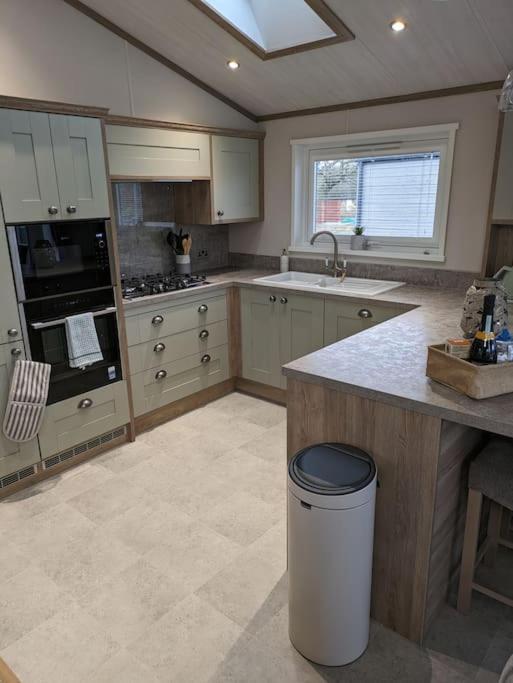 Kingfisher Lodge Woodhall Spa Eksteriør bilde